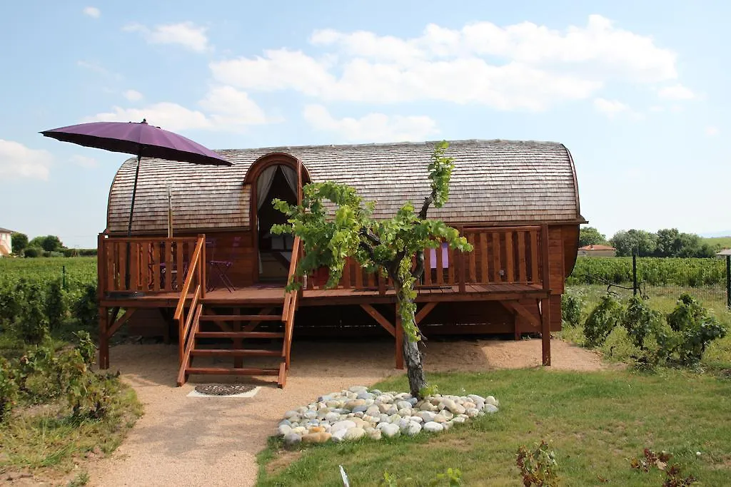 Les Roulottes Viticoles Bed & Breakfast Saint-Etienne-des-Oullieres