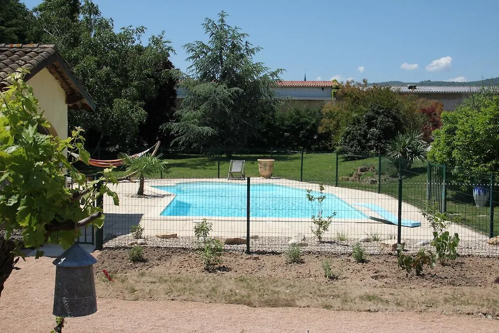 Les Roulottes Viticoles Bed & Breakfast Saint-Etienne-des-Oullieres
