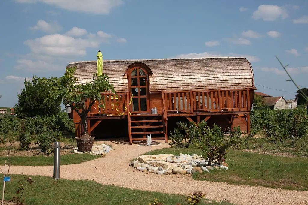Les Roulottes Viticoles Bed & Breakfast Saint-Etienne-des-Oullieres